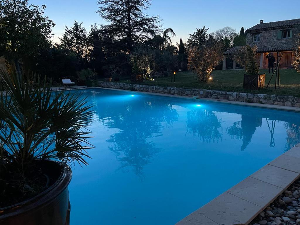 Gite Au Coeur De La Provence & Spa Сен-Канна Екстер'єр фото
